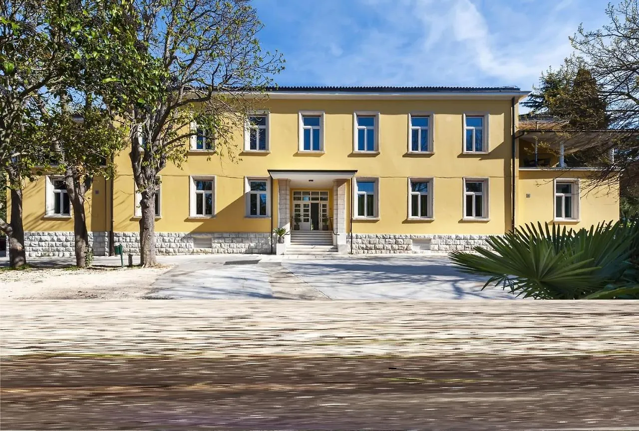 Villa Aurum Rovigno 4*,  Croazia