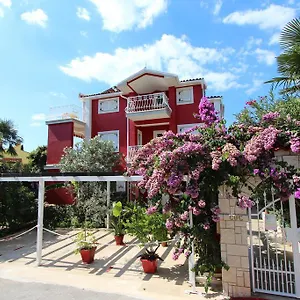 Apartment Ava