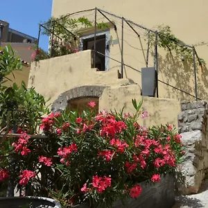 https://old-town-inn.primorje-gorskikotar.com